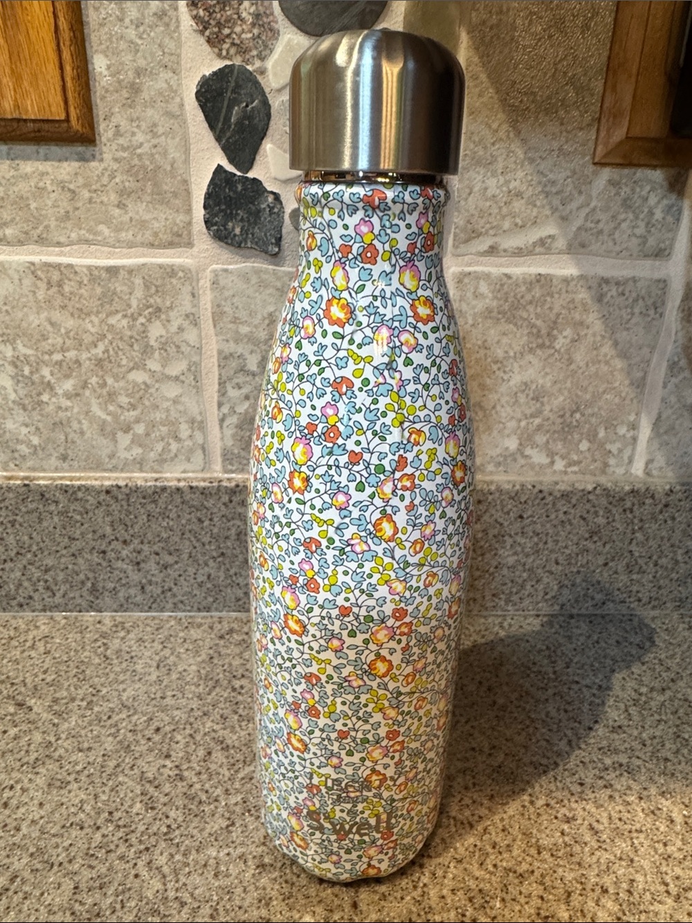 Starbucks Swell Insulated Floral Water Bottle - White with Floral Print 17oz